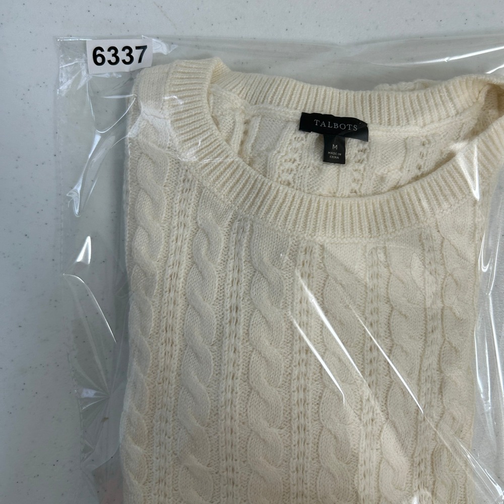 Talbots Ivory Cable Knit Sweater Womens Medium Cream Shoulder Button Long Sleeve - Picture 7 of 7
